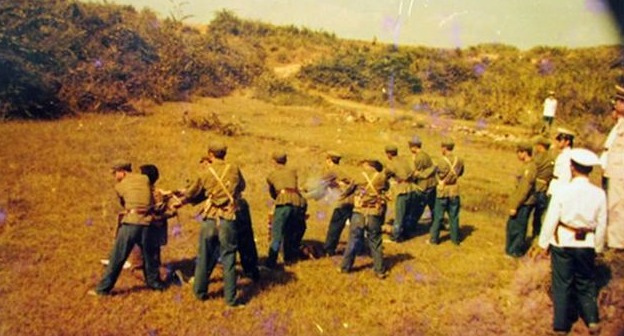 八十年代公审枪决强奸犯全过程(组图)-新闻频道