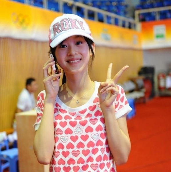 组图:周冬雨pk<em>奶茶妹</em>+90后美女清纯比拼-奢侈