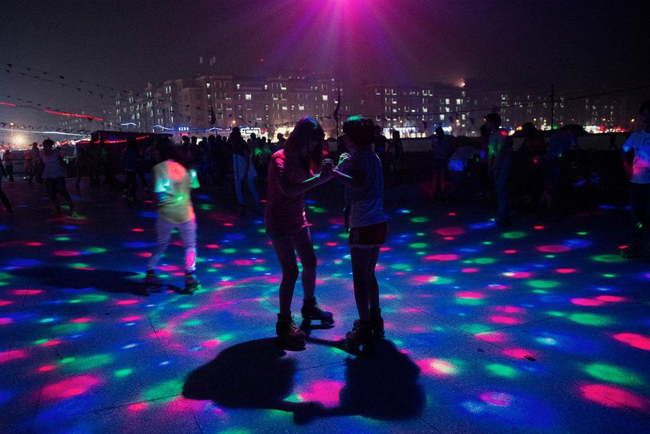 <em>富士康</em>夜生活的一个角 女工<em>兼职</em>色情业(图组)-