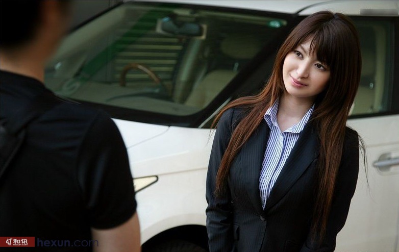 实拍<em>4S</em>店女销售为业绩<em>出卖色相</em> 卖车还是卖肉