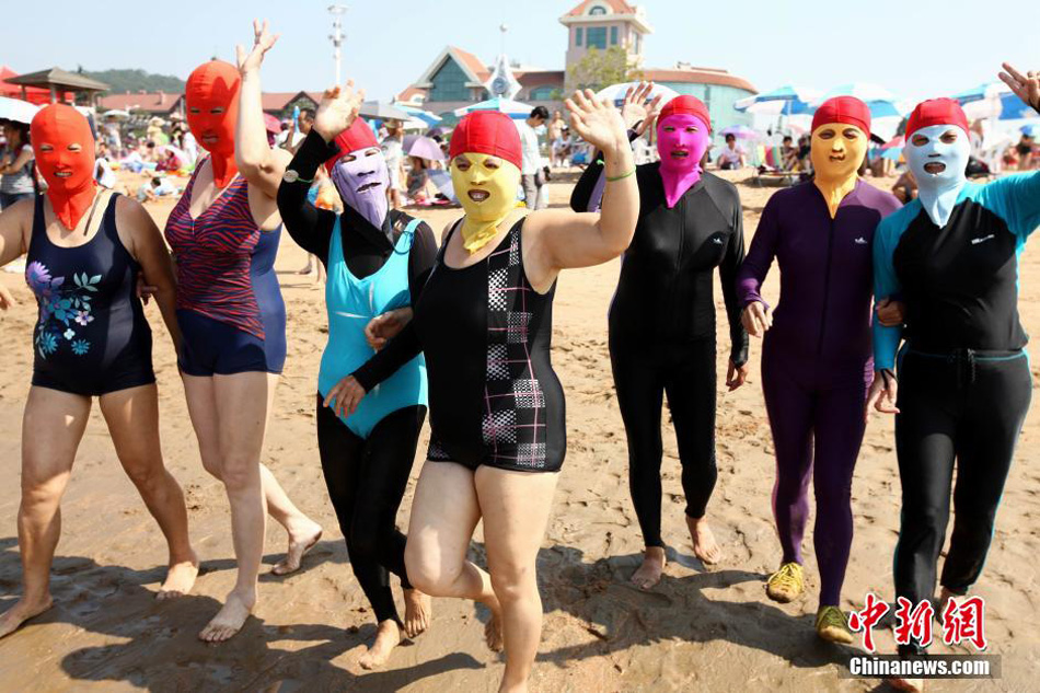 中国大妈脸基尼照片进军国外时尚界 被誉为第三大贡献(组图)