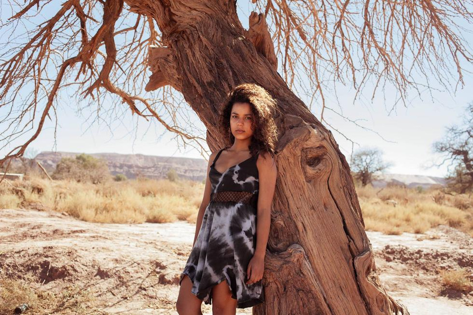 世界美女地图 <em>29岁女子穷游</em>37国<em>专拍正妹</em> -汽