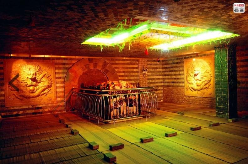 中国洗浴城奢靡内景 “罗马帝王浴”等暗示符号频现-房产频道-和讯网