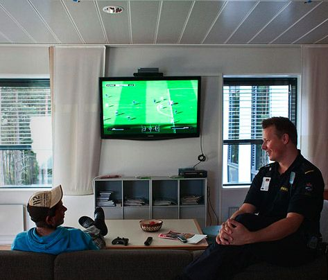 哈尔登监狱以豪华舒适的环境著称,关押的是诸如强奸和谋杀之类的暴力