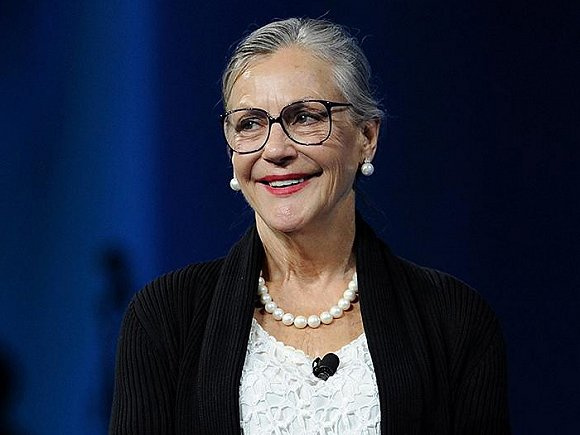 walton)为沃尔玛创始人山姆·沃尔顿(sam walton)之女,继承人之一